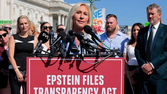 美国国会女议员玛乔丽·泰勒·格林，正深陷于她口中所谓的“有毒政治”漩涡之中，尤其