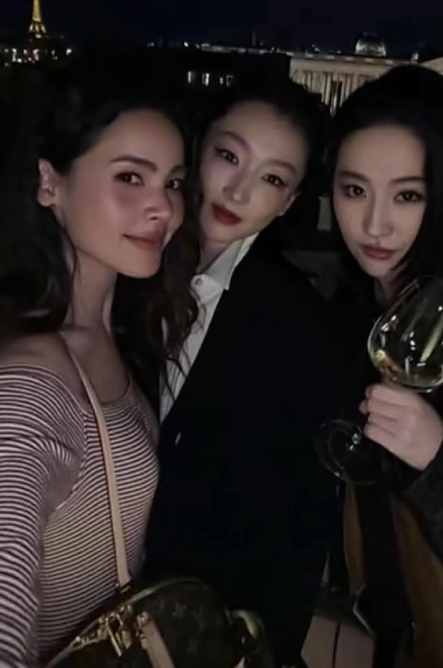 刘亦菲应该有危机感了！

影视剧这块始终找不到适合它的好项目，只能抠脚再抠脚
