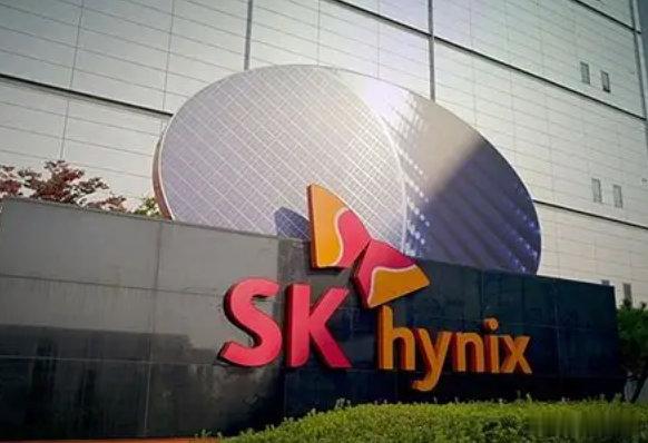 【SK海力士再度大跌SK海力士大跌逾6%】7月3日，韩国KOSPI指数跌3.5%