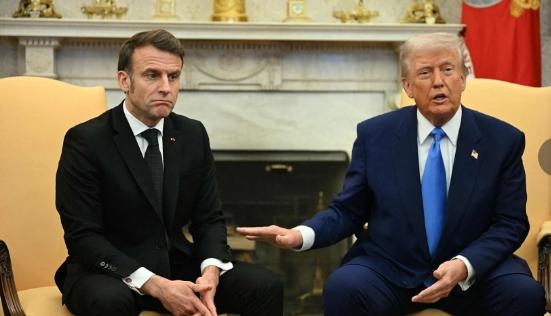 马克龙“卑微”求见！“乞求”特朗普来赴宴吃大餐，这波操作太“凡尔赛”。

马克龙