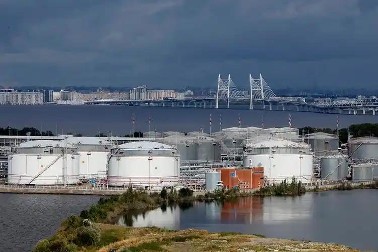 中东原油价格飞涨，对比之下优势尽显，俄油被疯狂抢购  

近些年全球能源市场的起