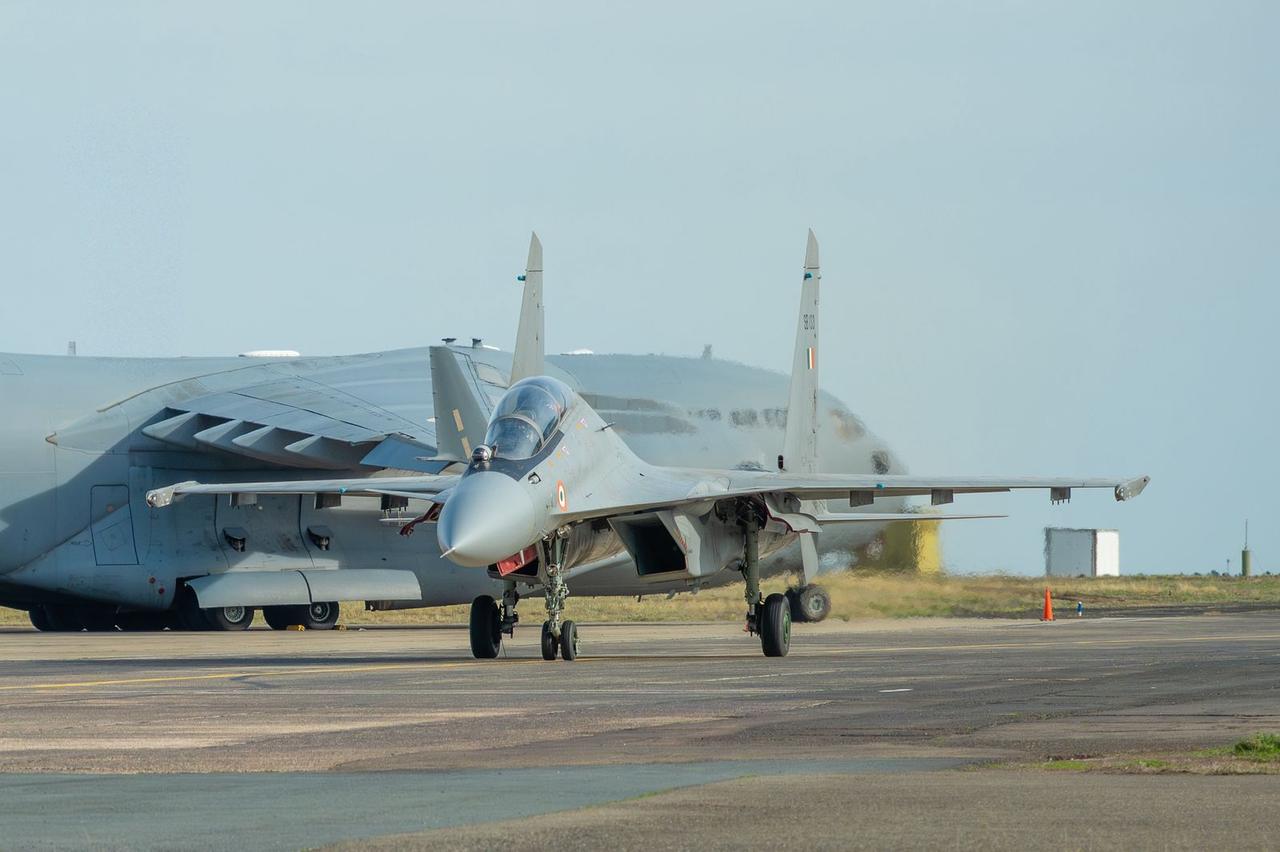 “迦楼罗25”演习：印度空军与法国空军和航天部队举行第八次双边空中演习。 演习期