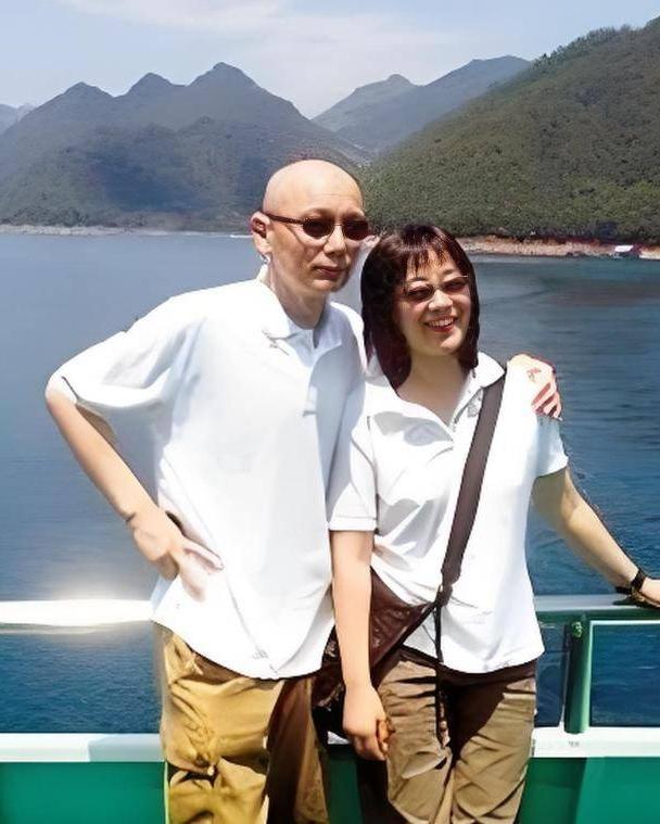 1995年葛优把350万全交妻子，转头被买成4套"房"，他懵了

网上一直流传这