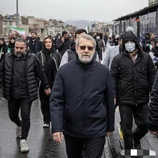 突发：半岛电视台报道，伊朗方面已证实最高国家安全委员会秘书阿里·拉里贾尼遇害，他