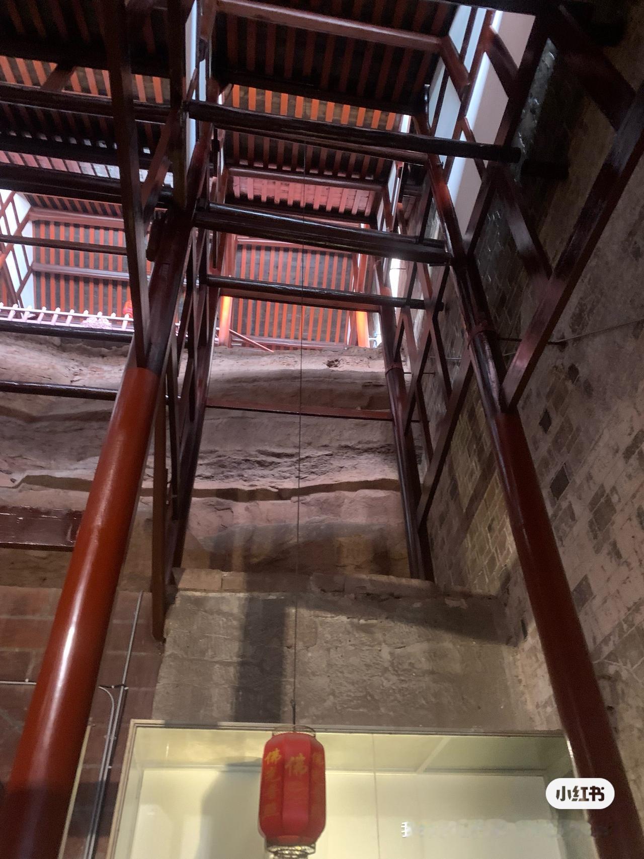 这傻妞，戏演的不错，人做得不行…