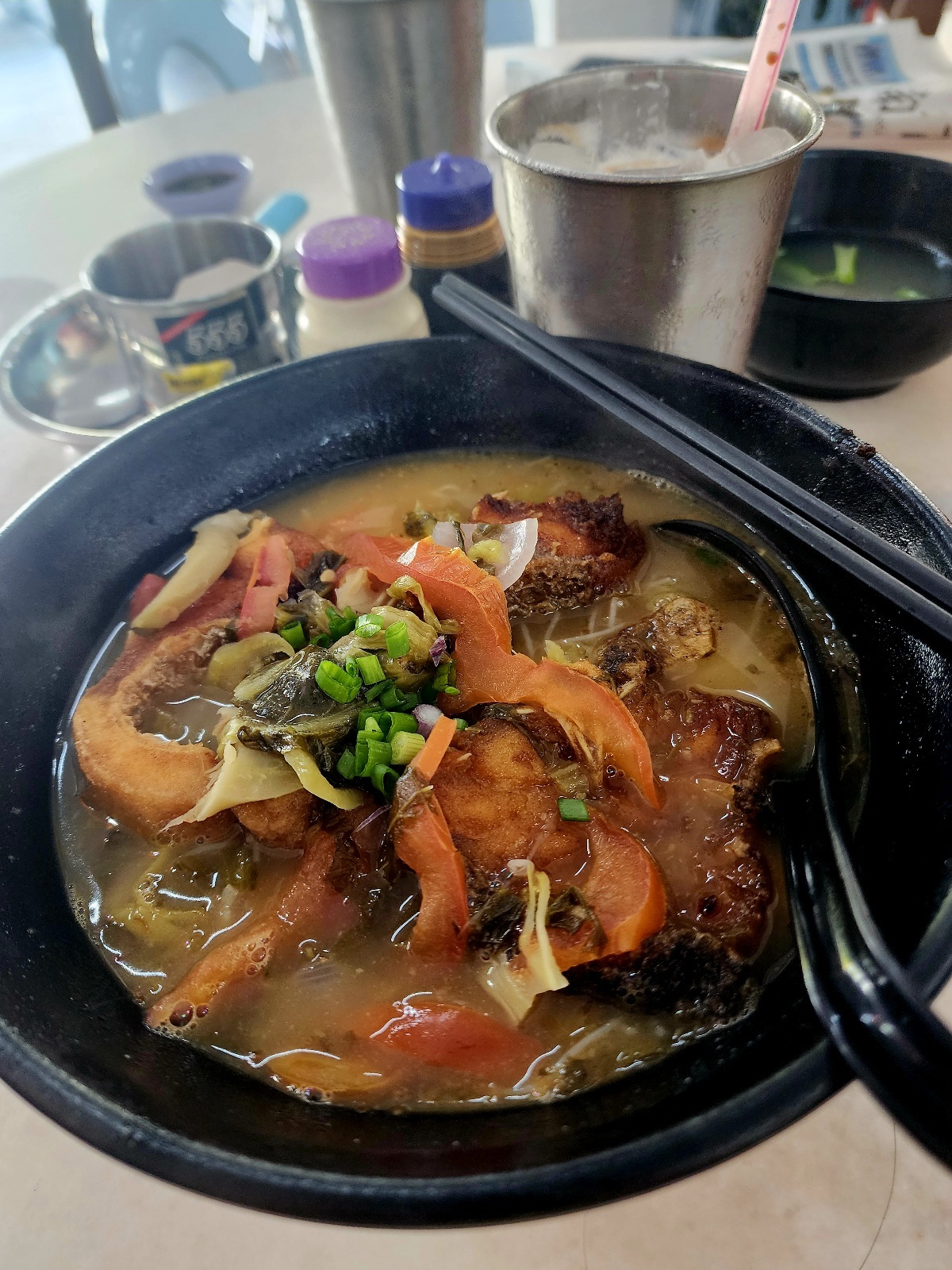 鱼头米粉每日一餐分享 • 美食分享