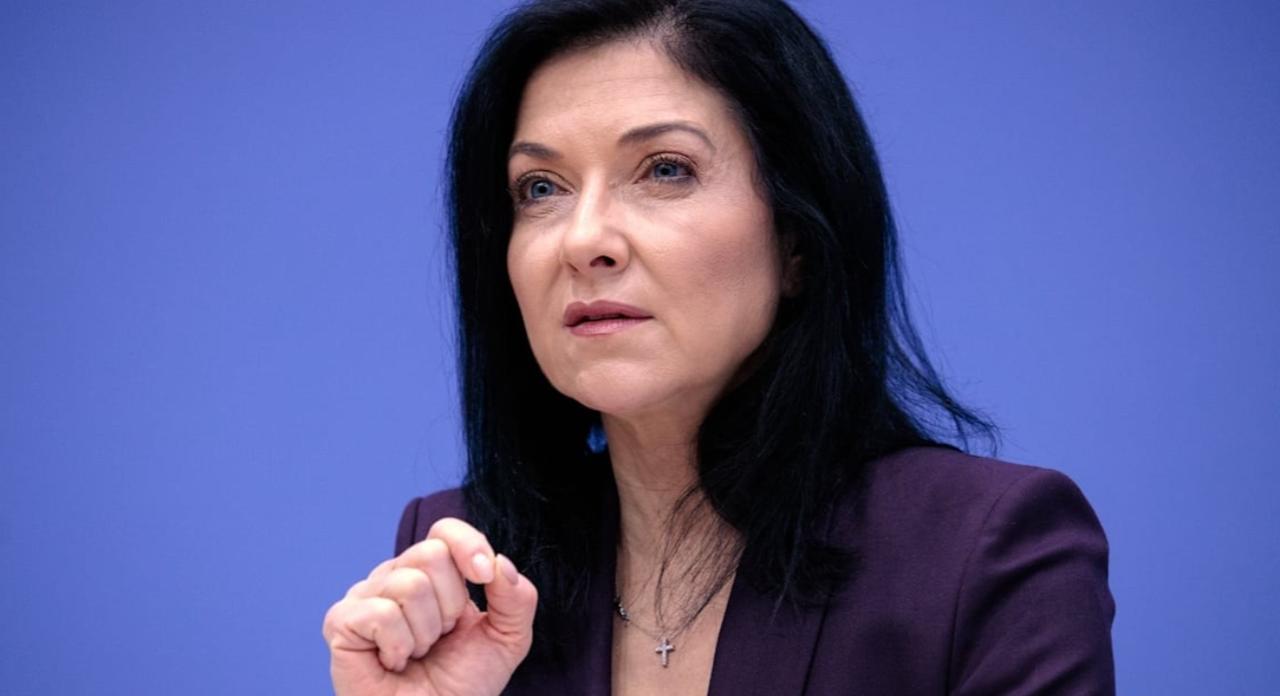 4 月 22 日，德国方面透露，负责经济与能源事务的赖歇计划于 5 月 26 日