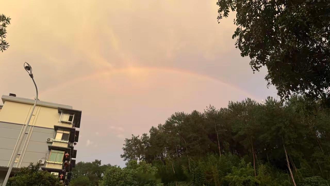 10年炒股实战铁律：吃透这些规律，少踩80%的坑股市从不是靠运气博弈的赌场，而是