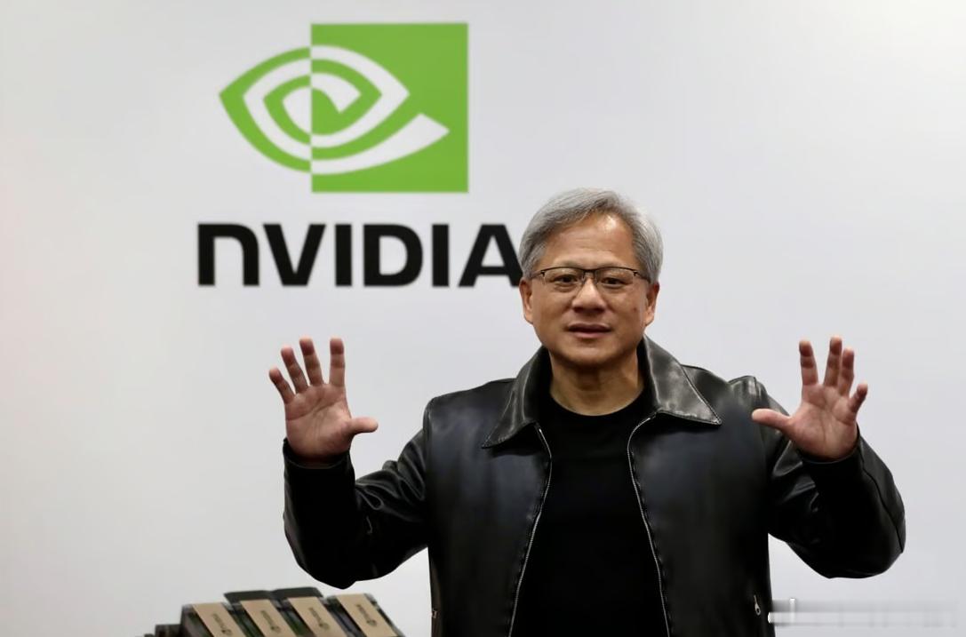 黄仁勋称浪费点钱没事别浪费时间黄仁勋这话说得霸气又实在！作为英伟达掌舵人，他深知