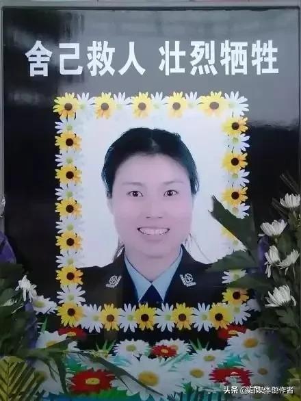 藏蓝身影定格三十岁年华，纵身托举轻生群众的她，值得所有人铭记
 
三十岁本该是人
