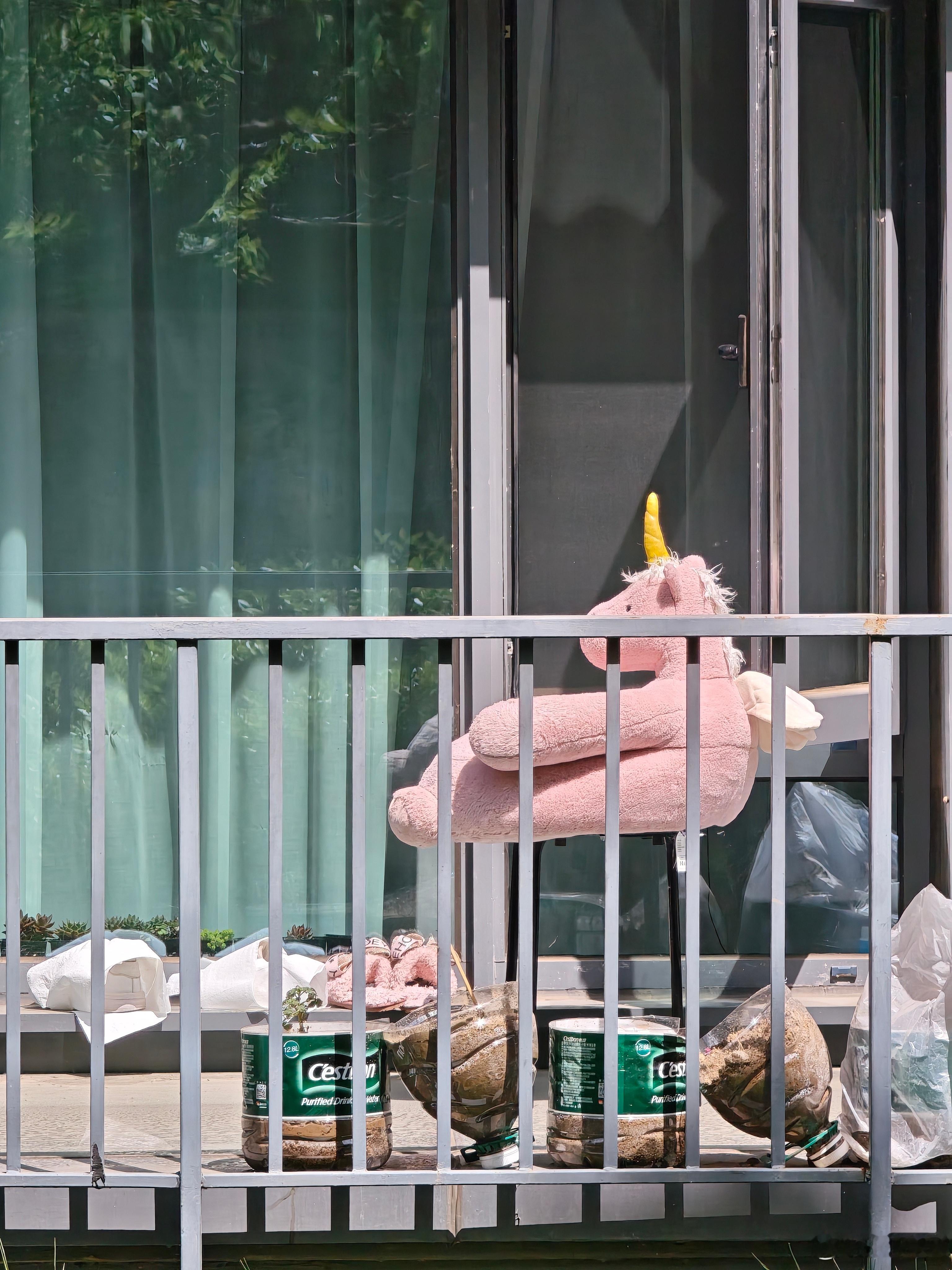 今日从6：30开始连轴转的工作，让我有些撑不住了。长期高压工作，在无数人之间穿梭