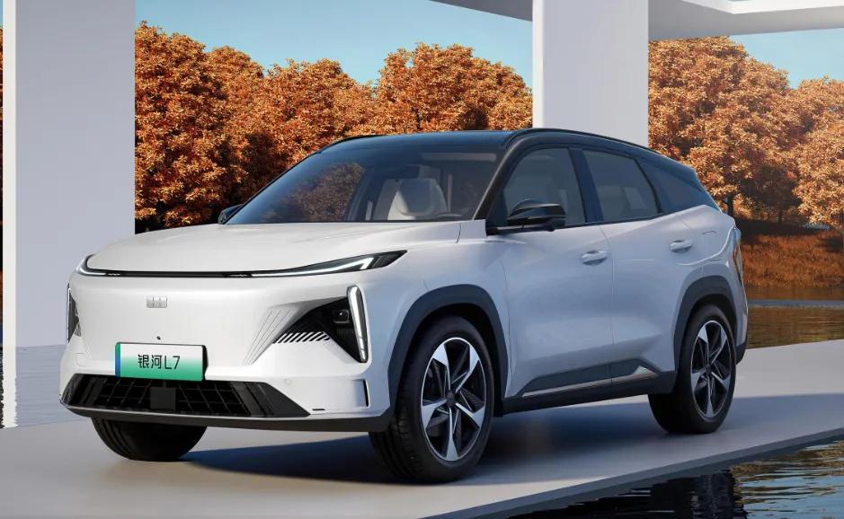 三档的吉利银河L7高速油耗相比单档的比亚迪宋PRO DMI怎样？绝对要省油!懂车