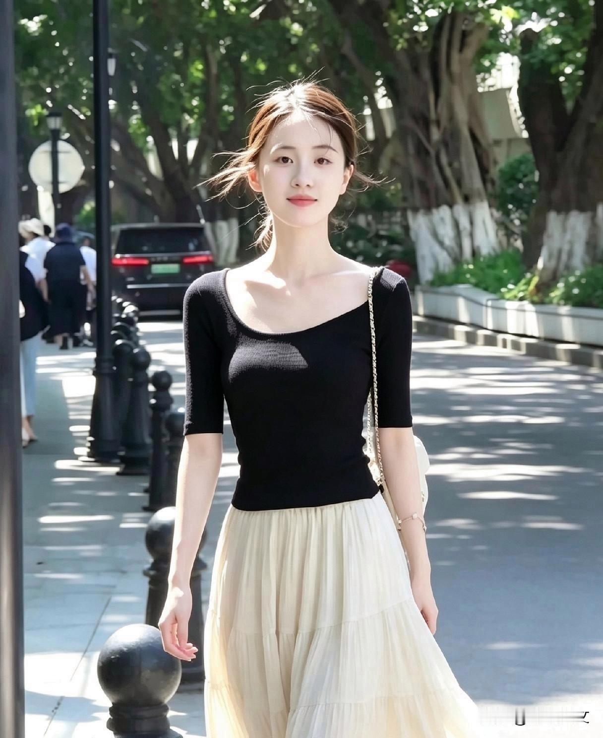 这应该是男人心中白月光形象吧？
清新，脱俗、雅致。
小脸精致白皙，身材曼妙，着装