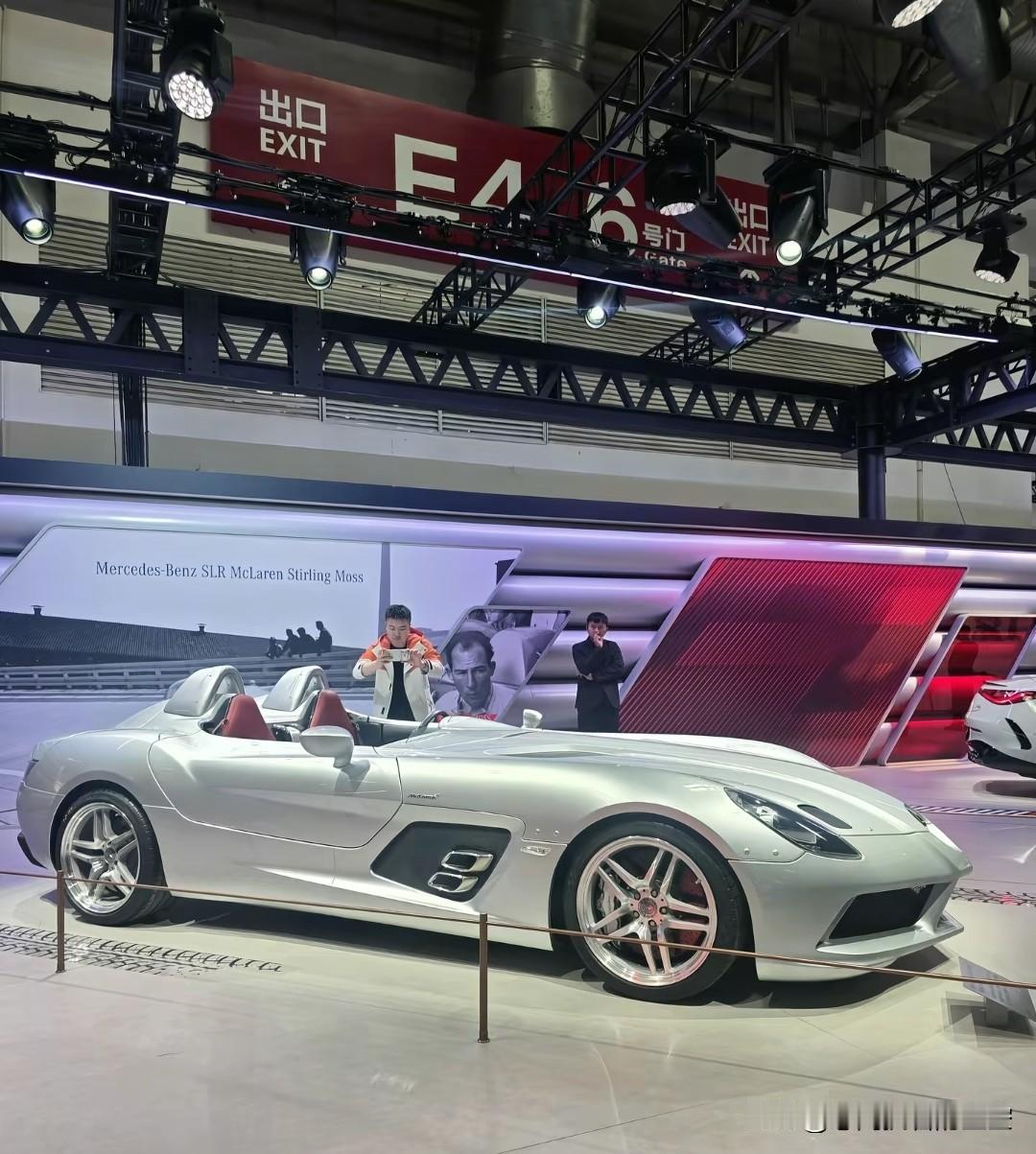 2023 年，奔驰在华销量76.5 万辆（同比 +1.8%）

2024 年，奔