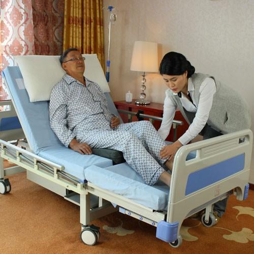 长期护理险是你老了失能以后的保障，哪些人可受益？你投保了吗？
    长期护理保