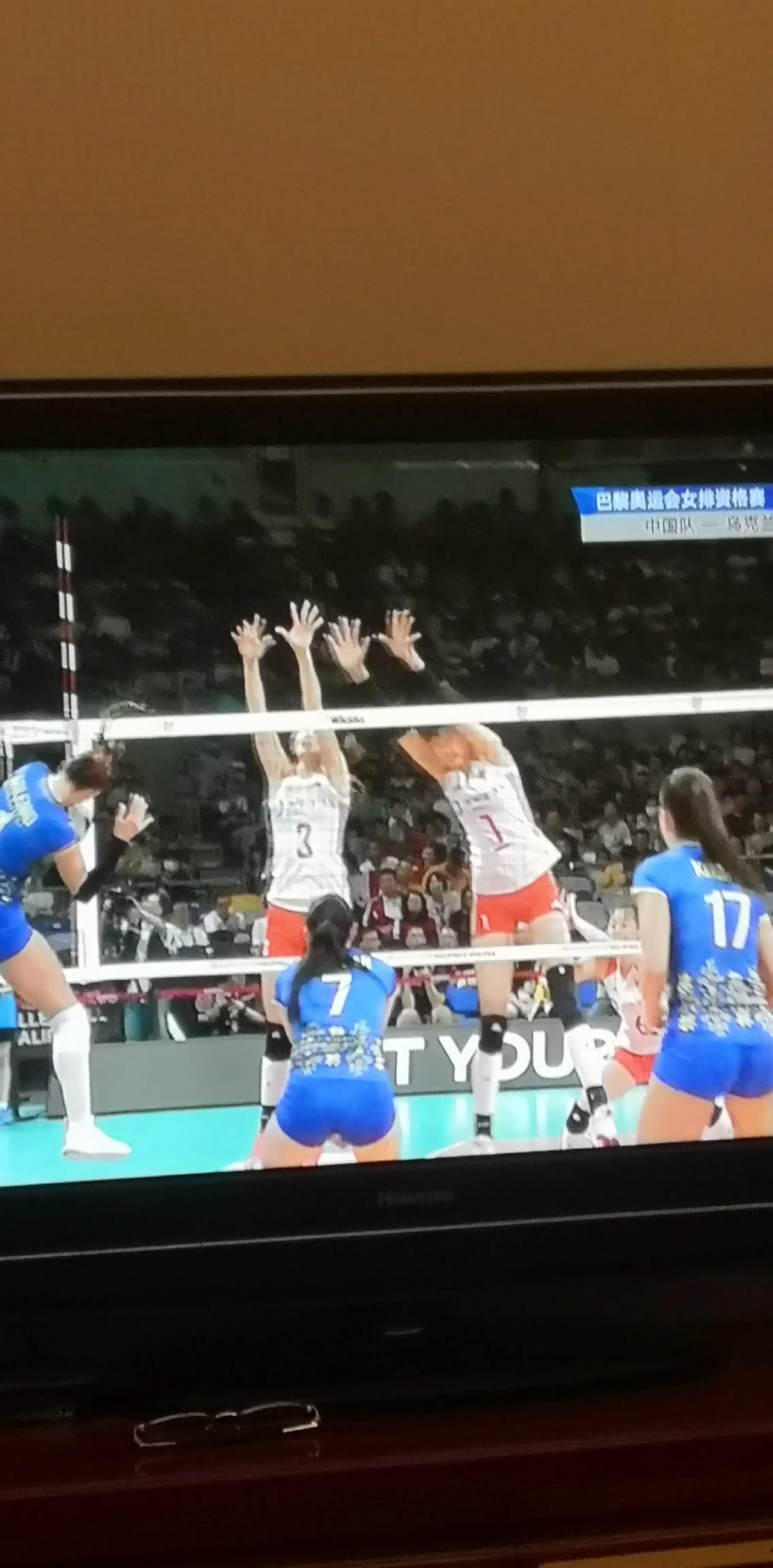 9月19日CCTV直播两场重要比赛：
晚上7：30CCTV5直播女排奥运会资格赛