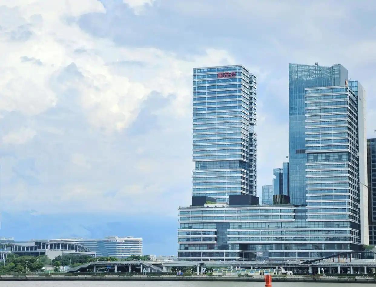 唯品会发布2026年第二季度财报。财报显示，该公司第二季度实现净营收247亿元（