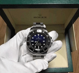 戴电子手表人的统一奇怪动作我的习惯动作就是看一下通知，看看睡眠，看看几点……. 