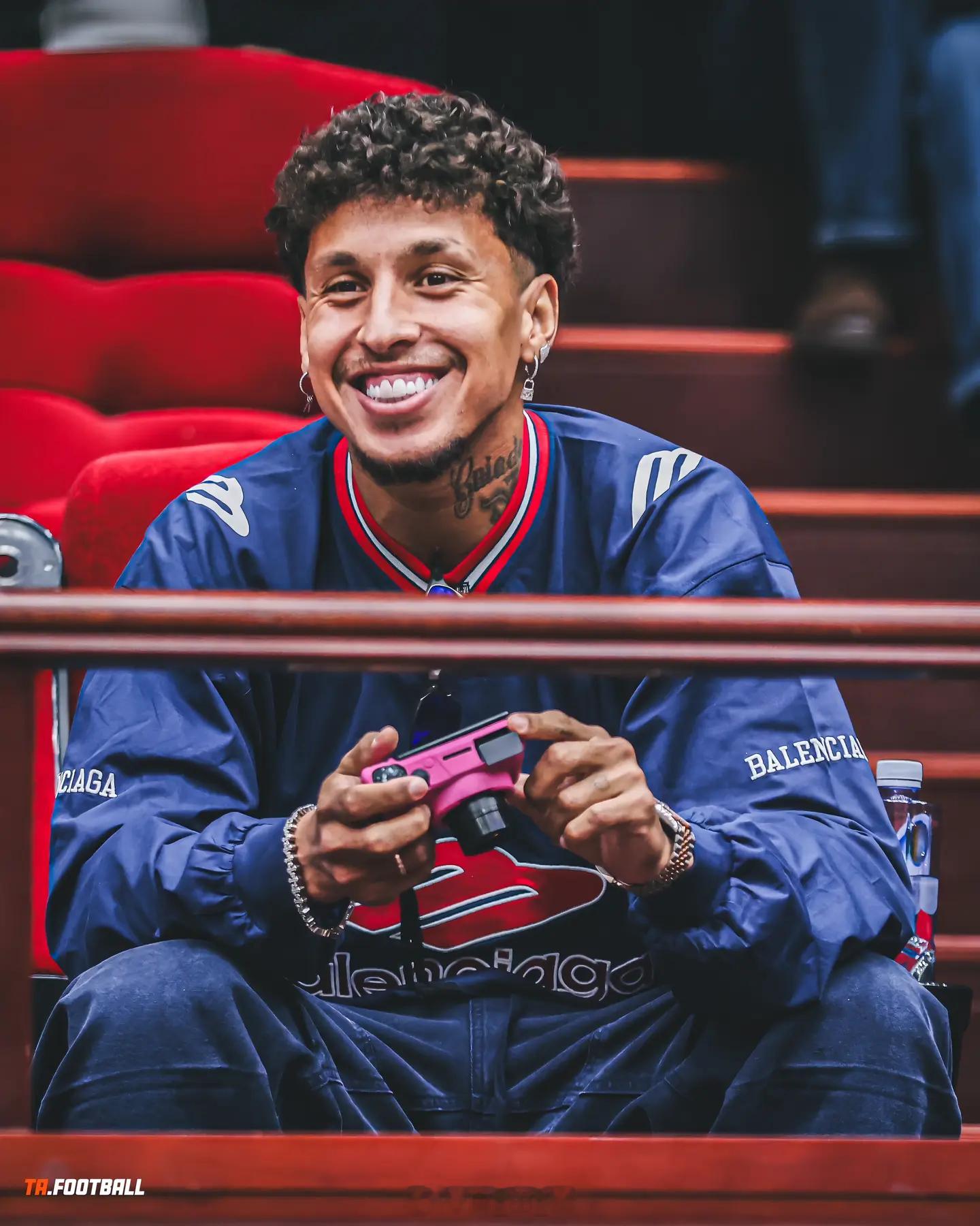 克雷桑社媒晒照😎🏀自由橙山东泰山