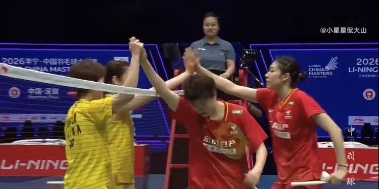 鲍骊婧/曹梓涵2-0贾一凡/张殊贤，晋级中国羽毛球大师赛女双决赛