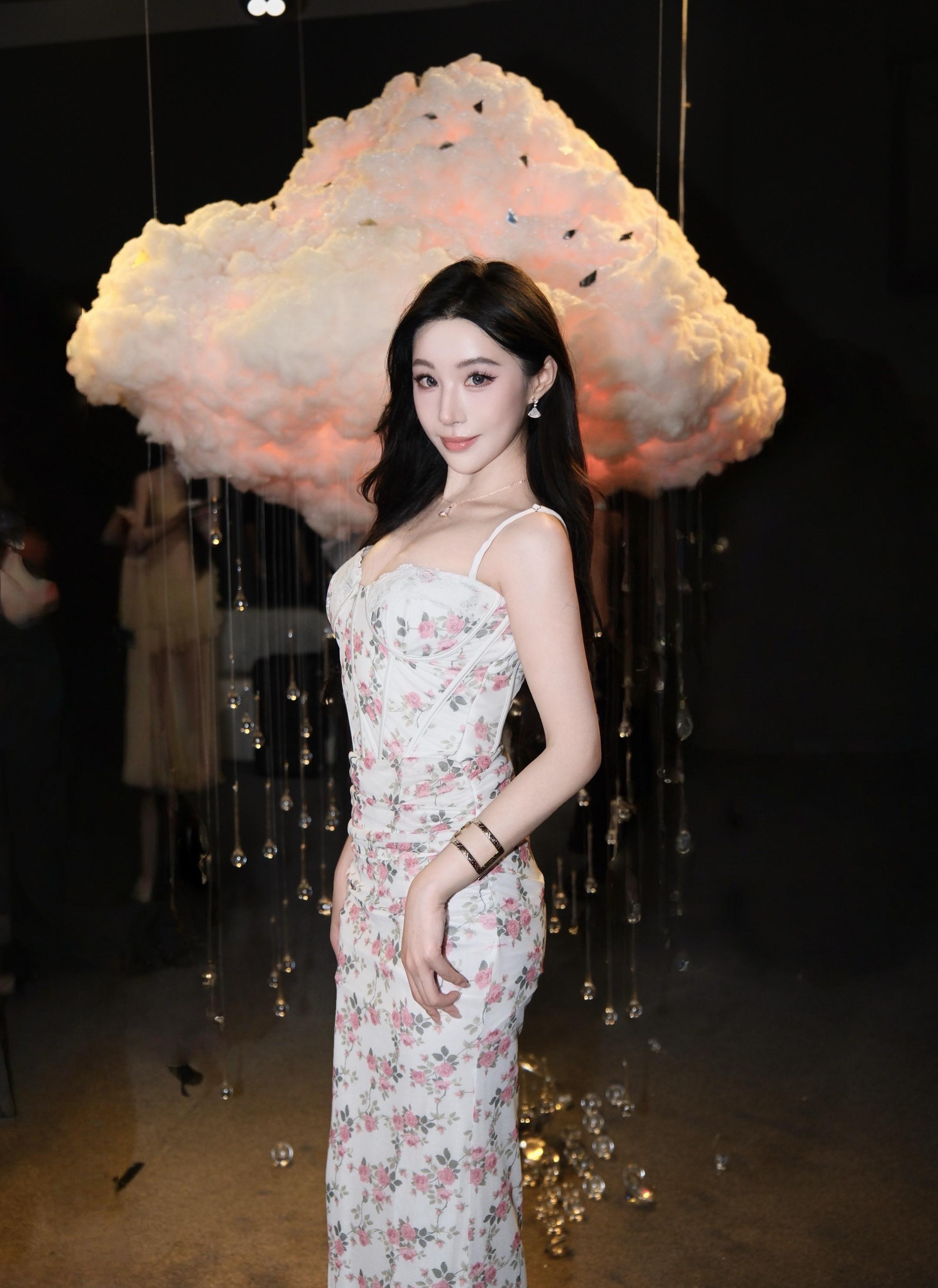 我宝宝的第一次个人秀 Camey Liu.作为买手 真的不难看出她从灵...