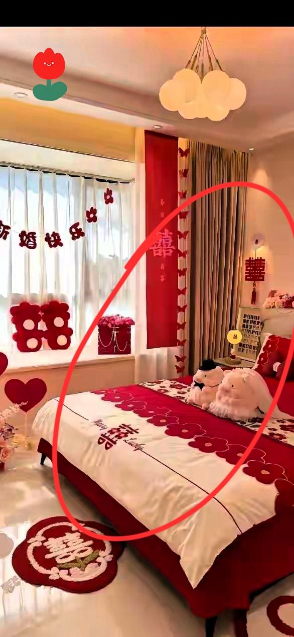 同学家儿媳结婚才半个月就离婚了。
原来他们结婚后当天就出去旅游了，婚床一天也没有