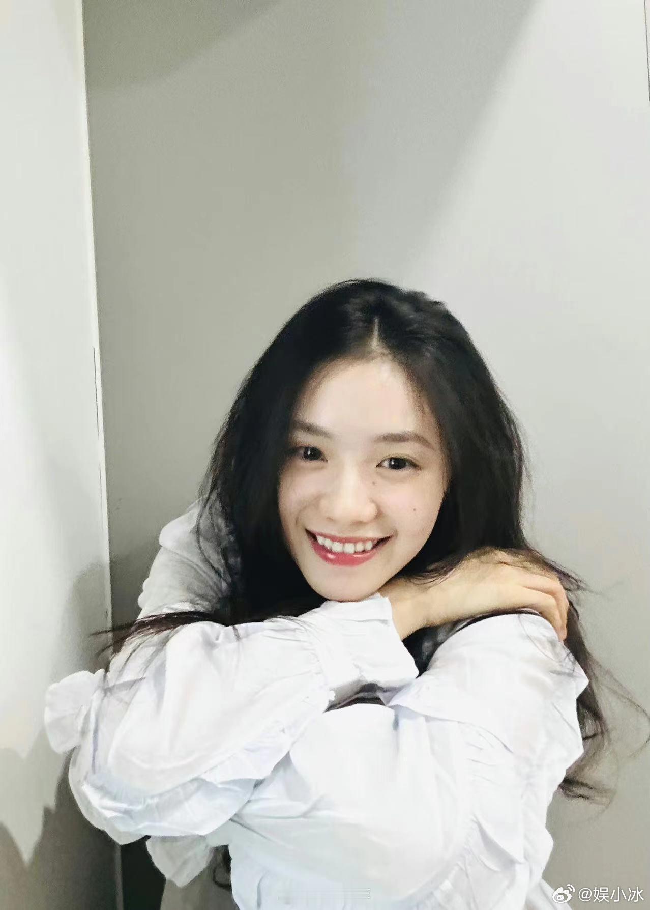 #刘浩存周也 你快笑啊在拍了#我说一句浩存是全天底下最可爱的小女孩没毛病吧哈哈哈