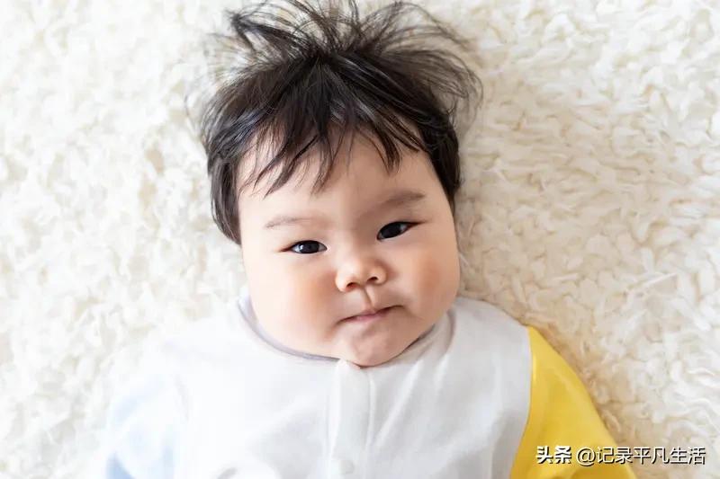 一开始我还不信，后来才明白，说的就是现在各种补贴、福利多。
 
从出生开始，产检