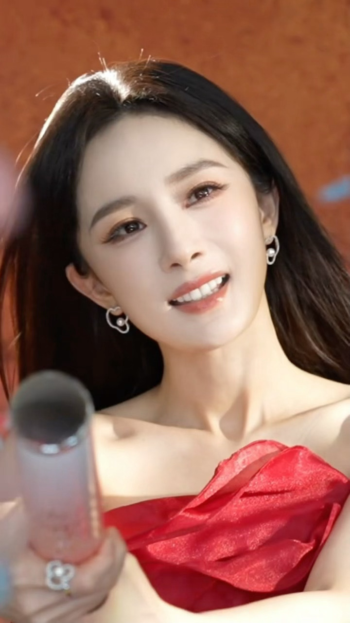 live更是神中神杨幂贺岁图