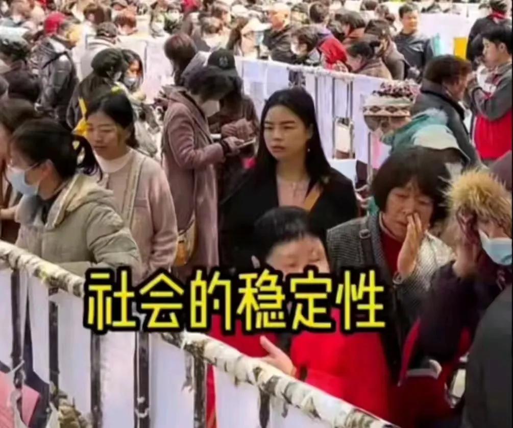 杭州的剩女问题，犹如一颗即将引爆的定时炸弹。据我所知，如今杭州的单身男女比例已达