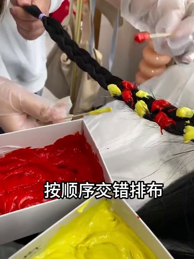 番茄炒鸡蛋。
麻花辫申请出战，按顺序交错排布，期待住了，一小时后见，谁蹲？