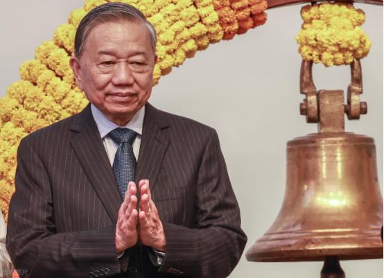 近来一些西方舆论不断抛出所谓越南可能成为下一个乌克兰的说法，听起来刺激，传播起来