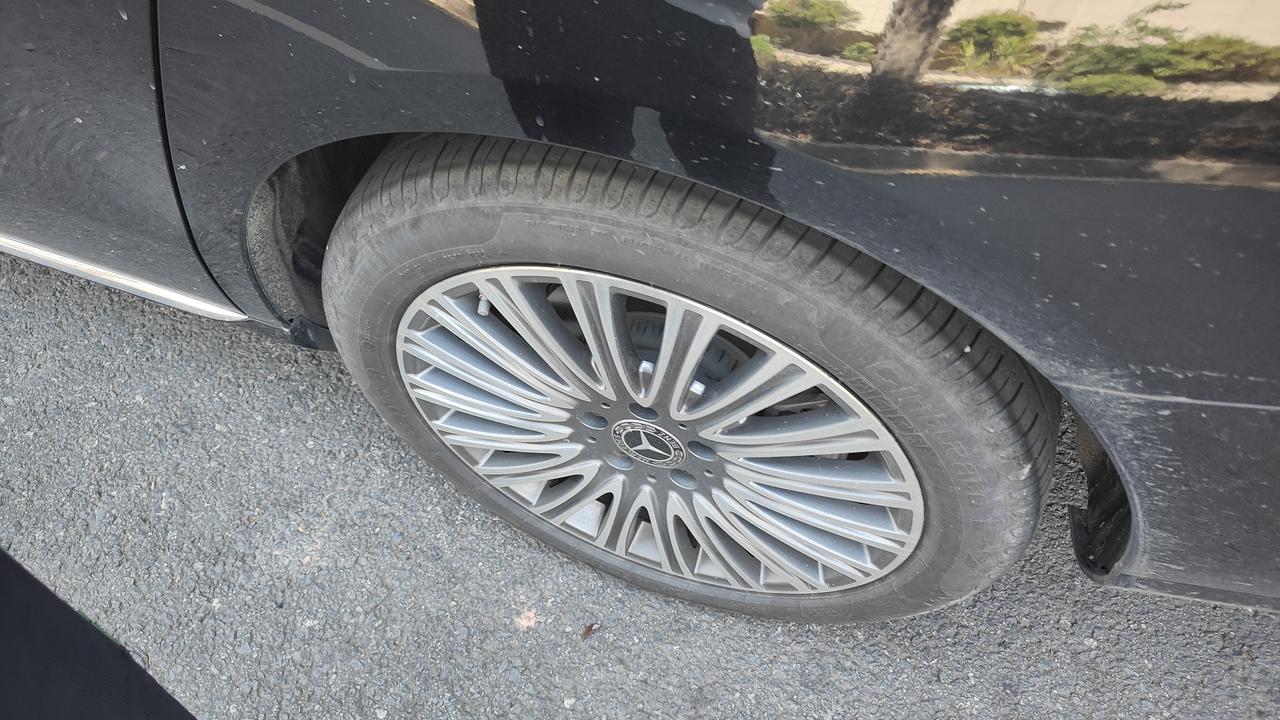 奔驰为什么喜欢用多幅轮毂？