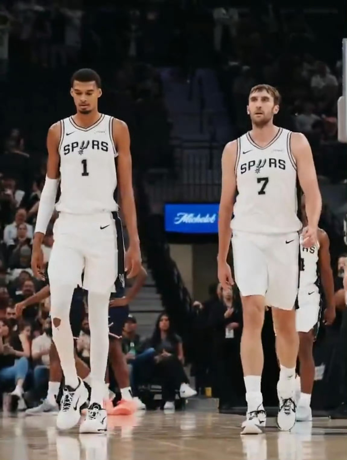 科内特目前卡罗宾逊的篮板挺不错尼克斯vs马刺nba总决赛