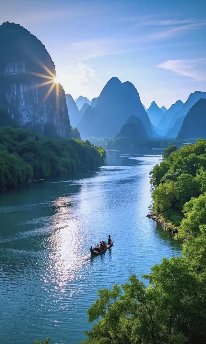 上联：一山一水一风景
下联：无去无来无住心