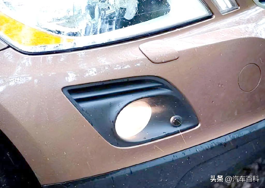 现在的车为什么集体把前雾灯给砍了？真是车企为了省那几百块钱吗？事情没这么简单。