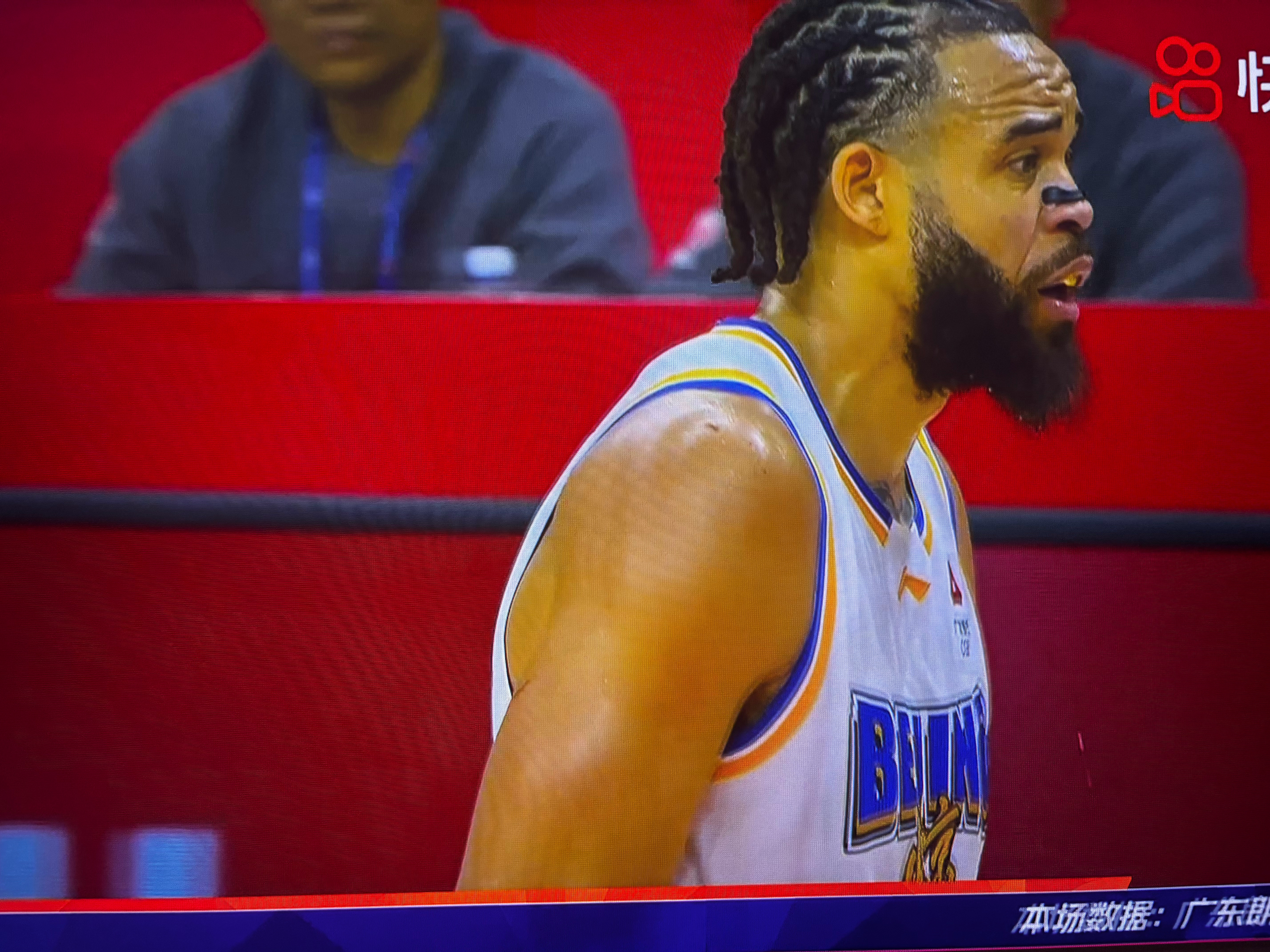 热知识：麦基现在在CBA北京男篮！今天是他的第二场CBA比赛，全场9中8，拿到1