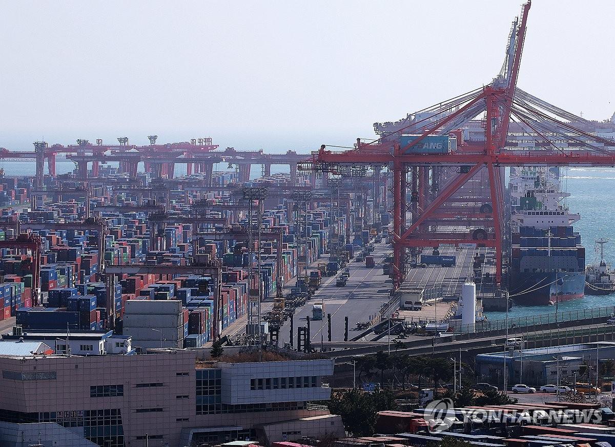 韩国国家债务总额超6500万亿韩元创新高。

政府债务占国内生产总值（GDP）比