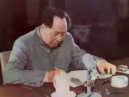 伏案工作