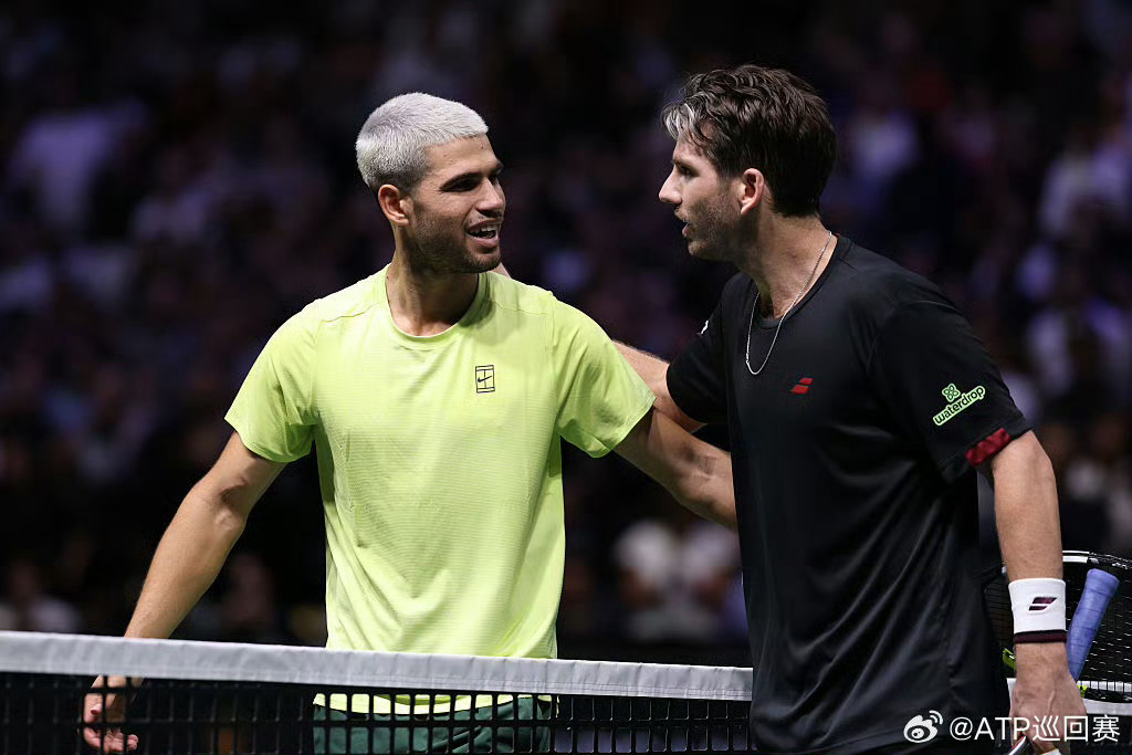 阿尔卡拉斯巴黎赛首战出局阿尔卡拉斯1比2诺里 巴黎大师赛，阿尔卡拉斯6-4/3-