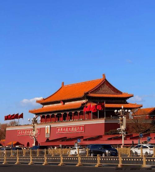 全国只有开封能和北京比历史厚重、城区景点多！
这话“我太认同了”！论“活着的古都