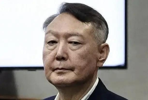 大爆！尹锡悦遭求刑10年！内乱案首判倒计时，更狠的还在后面

12月26日重磅消