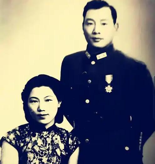 1961年，宋希濂的黄埔一期同学侯镜如，见他孑然一身，对妻子说：“给老宋介绍个对