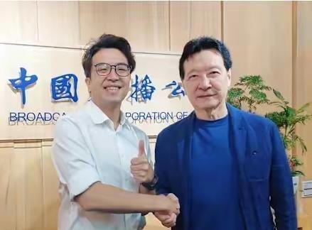 吴淡如要专访沈伯洋了。
台媒15号放出的消息，中广流行网《幸福好时光》已经敲定时