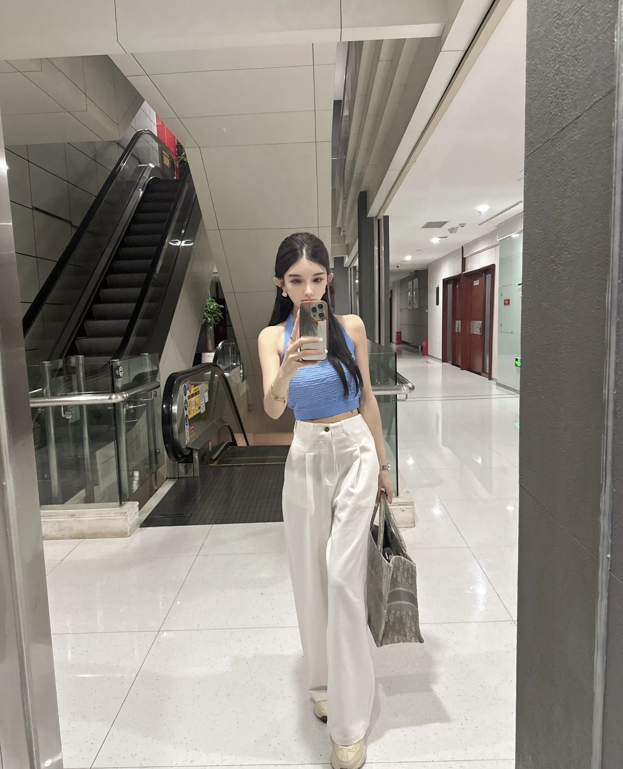 别人国庆到处游，我的国庆公司游😀