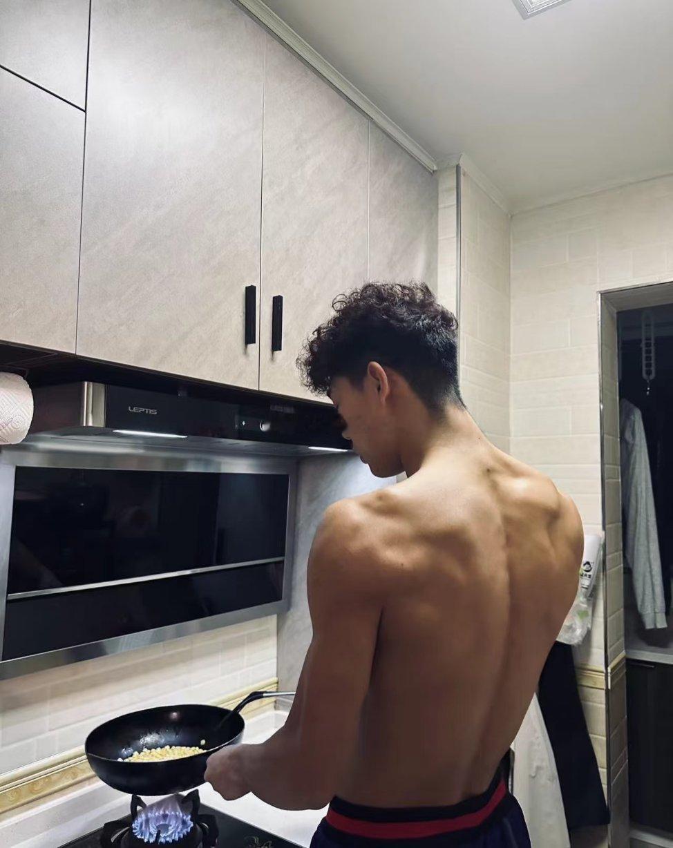 会做饭的男人现在还是少数么？ ​​​