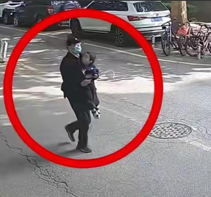 如果不是官方媒体报道了，我是真的不信！清华女博士，北京朝阳街头，光天化日之下，7