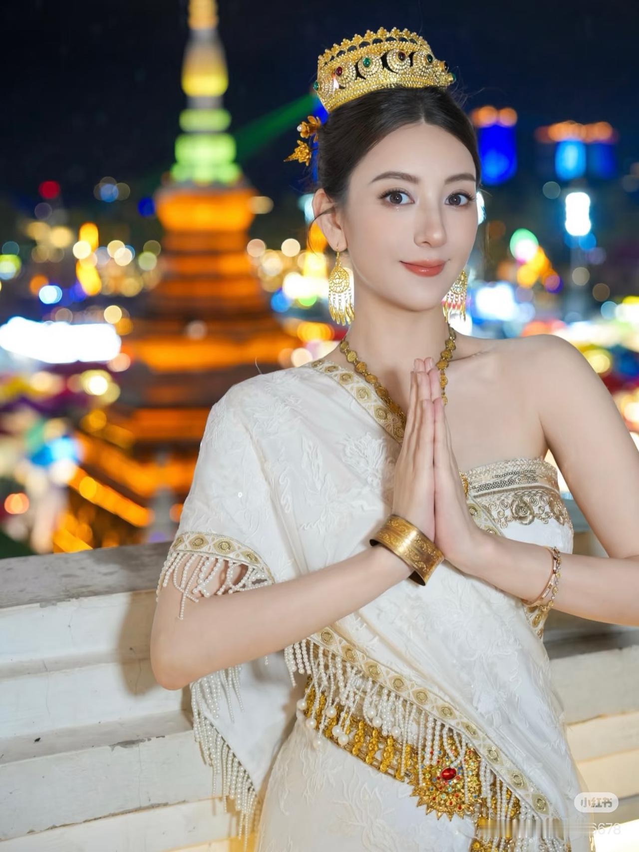 方媛，引发热议！

今日，郭富城老婆方媛在社交平台更新动态！晒出在云南旅游时拍摄
