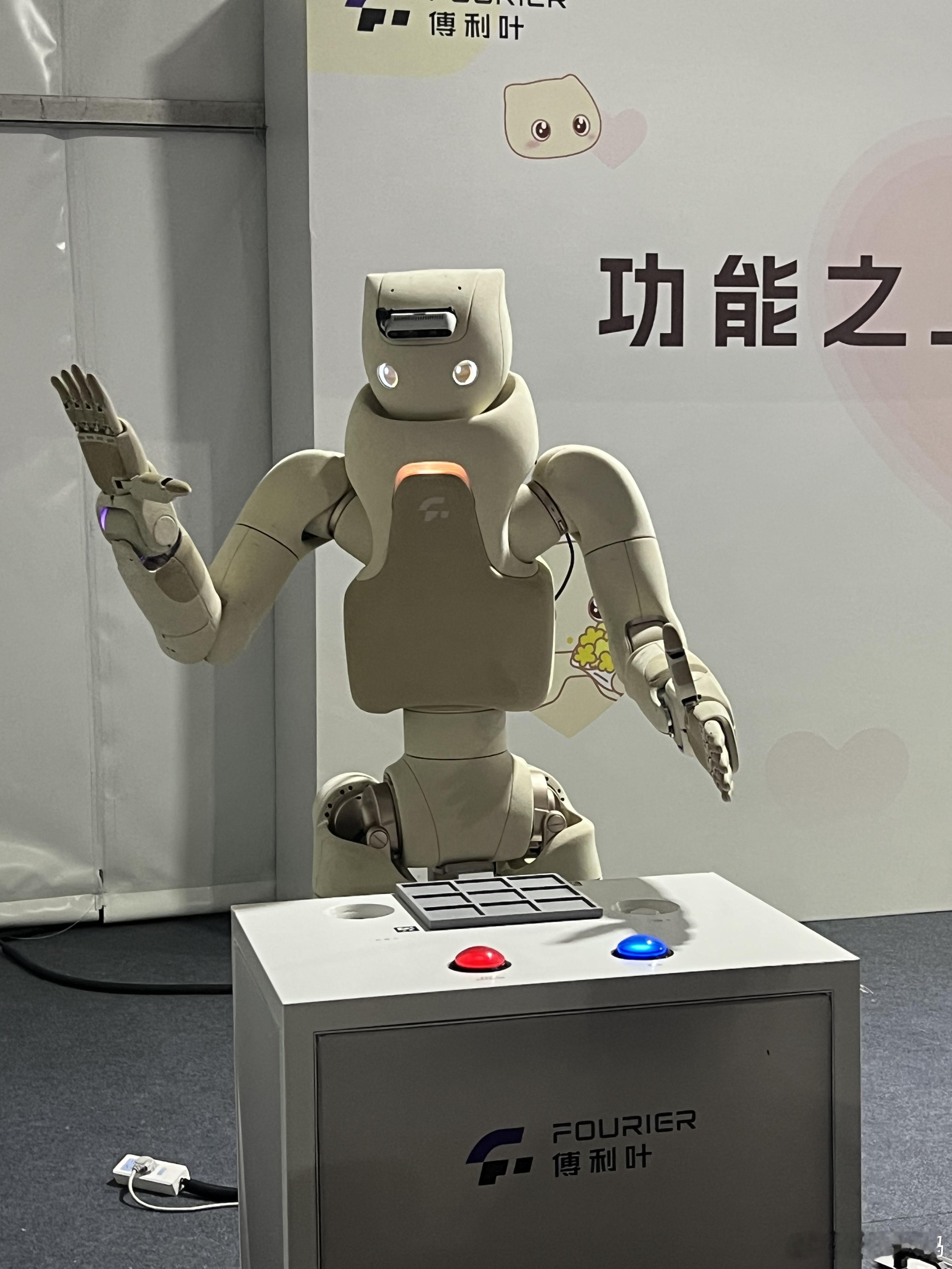 2026智能机器人嘉年华，未来已来！在天津打卡了这场科技盛宴，不得不说——太炸了