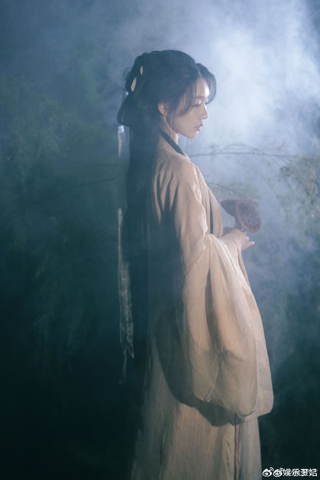 徐梦洁生日营业图 徐梦洁可以接古装剧了 徐梦洁生日营业图直接美上热搜！古风造型没